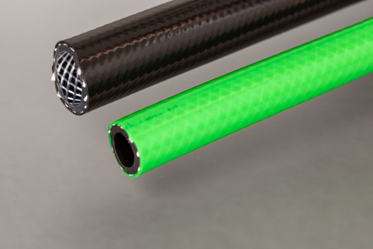 Gummischläuche in schwarz und grün /products/rubber/rubber-solutions/rubber-hoses/